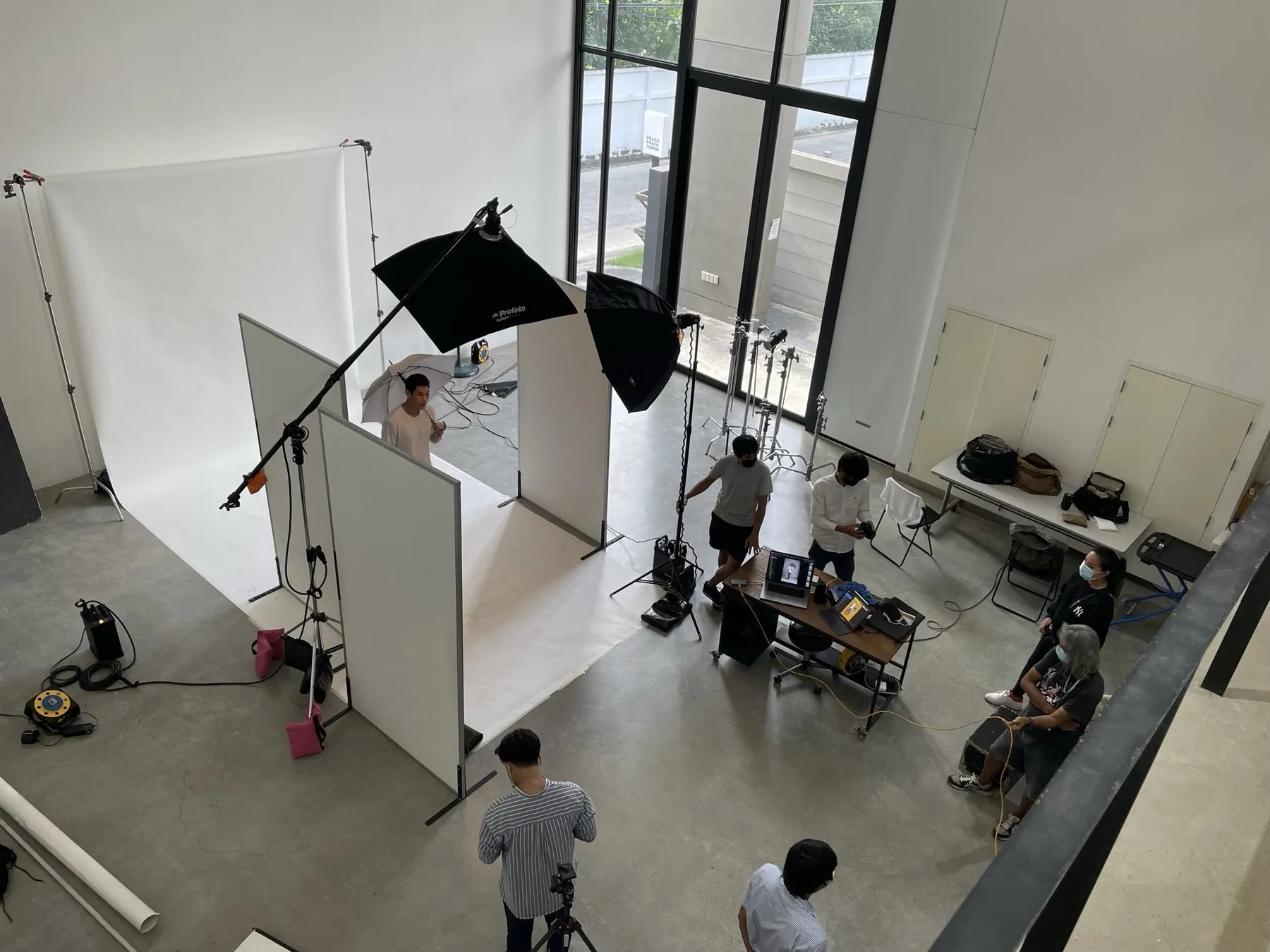 เบื้องหลังงานถ่ายภาพของ Bangkok Productions, photo 1 of 6