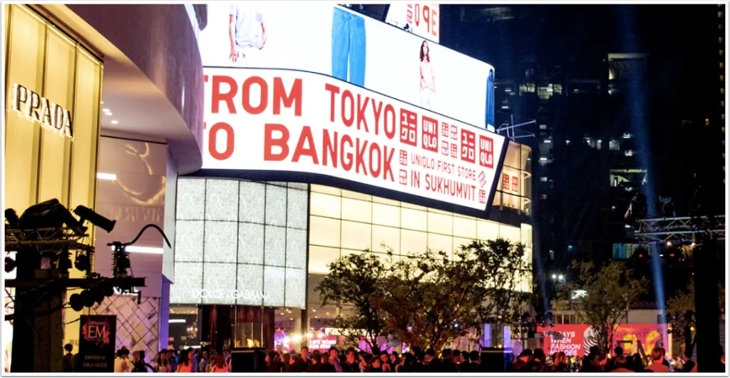 Emquartier Mega LED screen in Bangkok