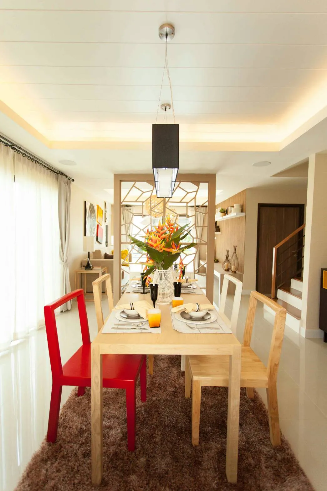 Dining table interior photo