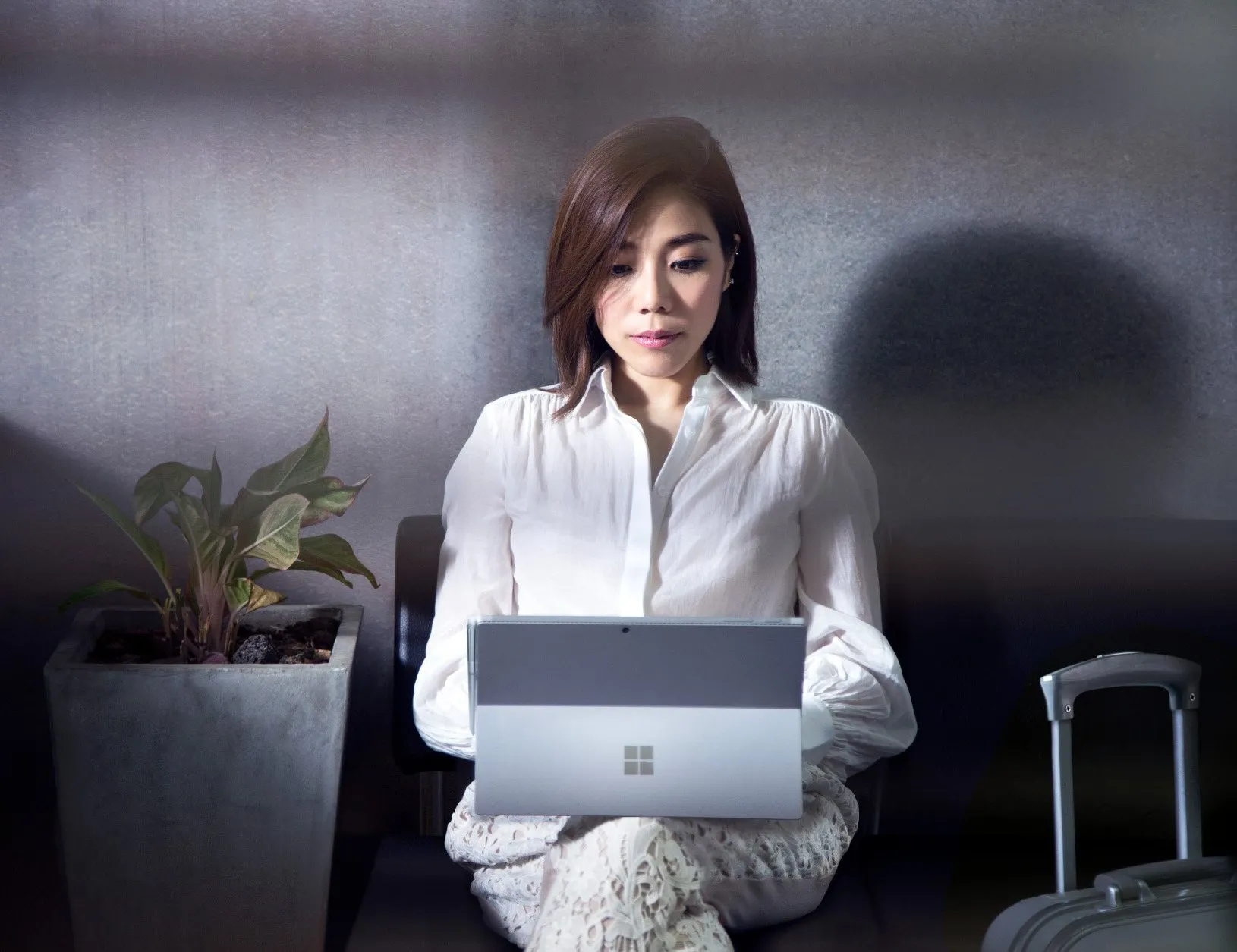ถ่ายภาพไลฟ์สไตล์ Microsoft Surface Pro ในกรุงเทพฯ, photo 2 of 6