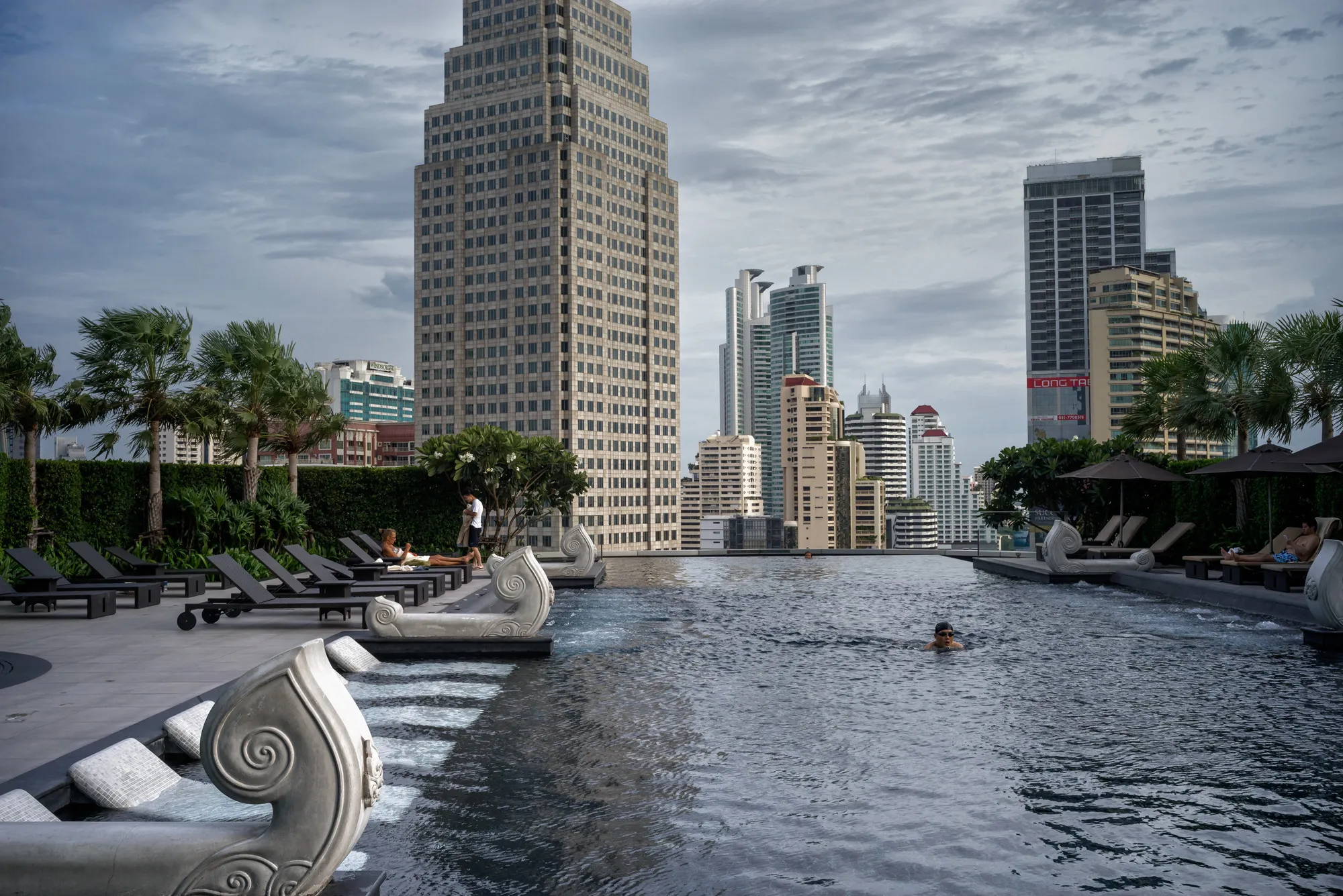 Terminal 21 hotel Bangkok, rooftop pool and skyline